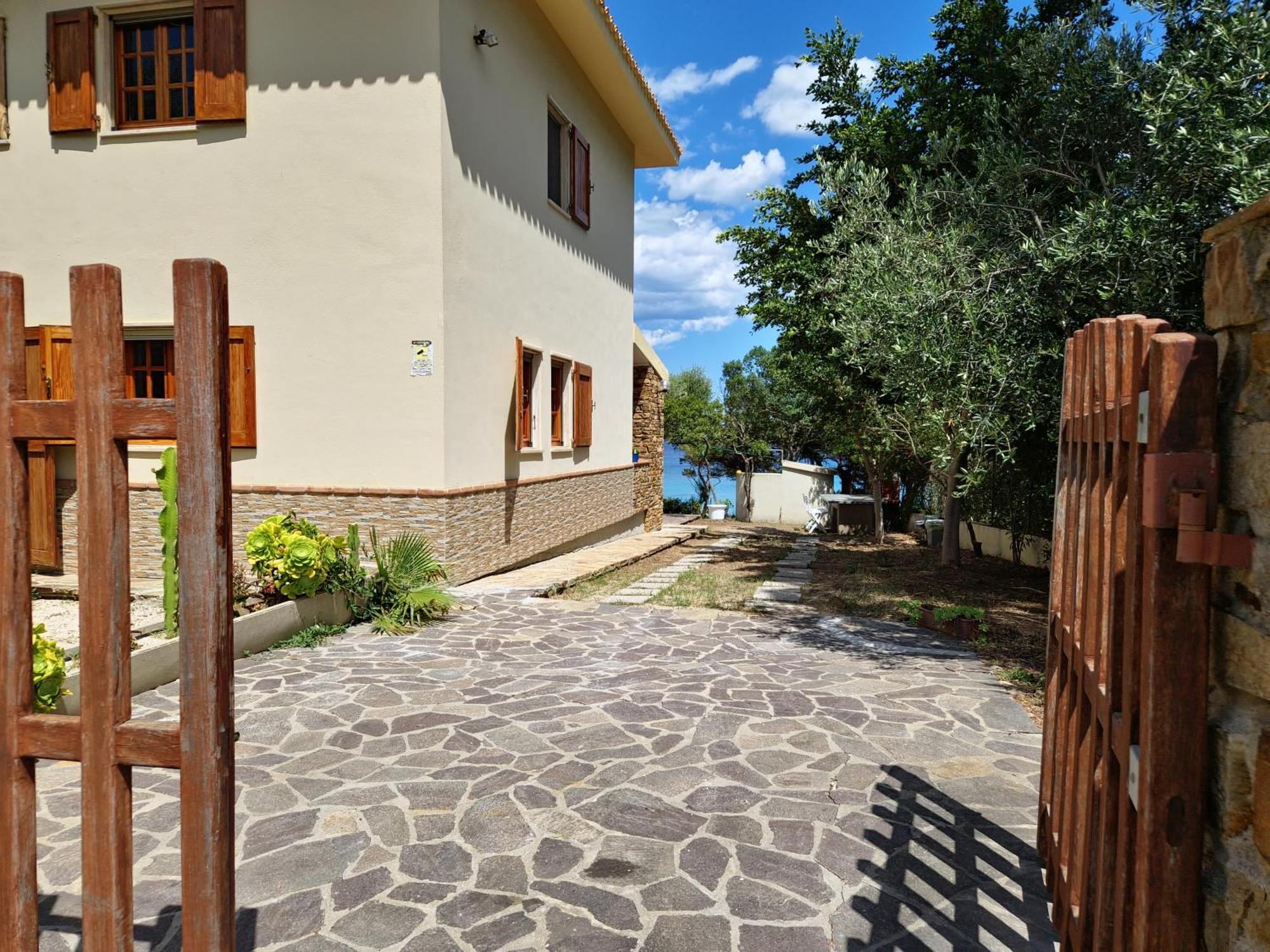 Villa Papiyon - Accesso Privato Alla Spiaggia Кала-Ліберотто Екстер'єр фото